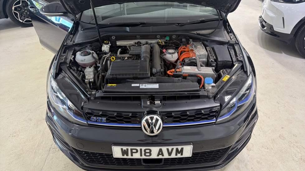 Volkswagen Golf 1.4 TSI GTE Advance 5dr DSG Hatchback - Image 8