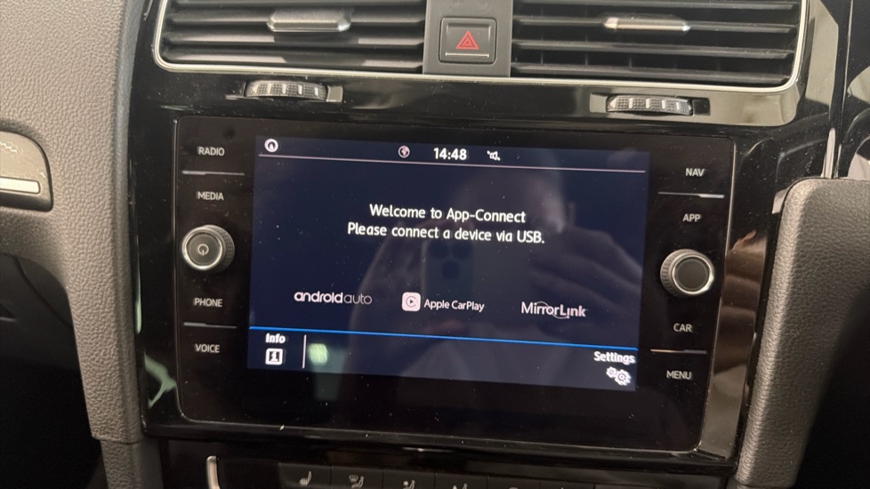 Volkswagen Golf 1.4 TSI GTE Advance 5dr DSG Hatchback - Image 25