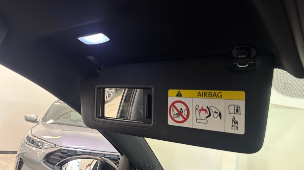 Volkswagen Golf 1.4 TSI GTE Advance 5dr DSG Hatchback - Image 31
