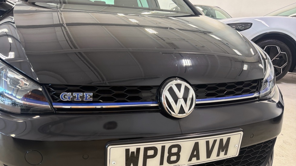 Volkswagen Golf 1.4 TSI GTE Advance 5dr DSG Hatchback - Image 45