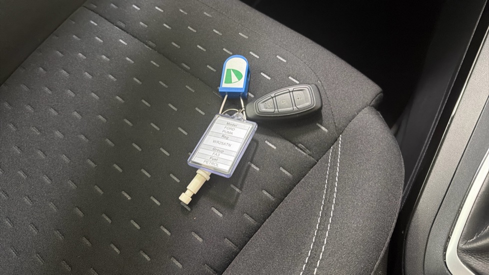 Ford Puma 1.0 EcoBoost Hybrid mHEV Titanium 5dr DCT Petrol Hatchback - Image 19
