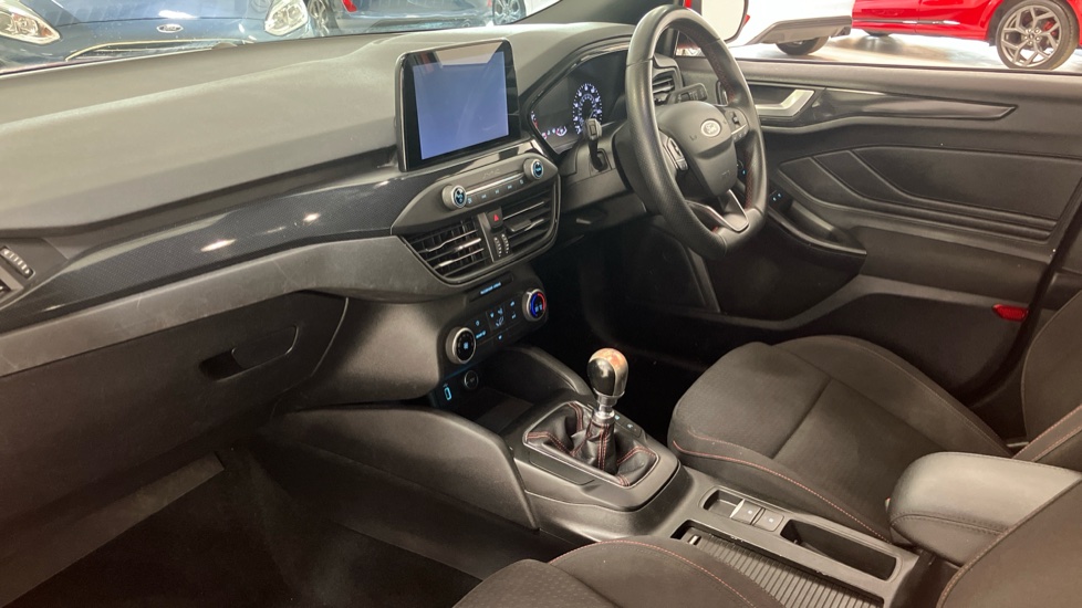 Ford Focus 1.5 EcoBoost 150 ST-Line 5dr Petrol Hatchback - Image 9