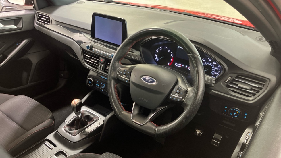 Ford Focus 1.5 EcoBoost 150 ST-Line 5dr Petrol Hatchback - Image 11