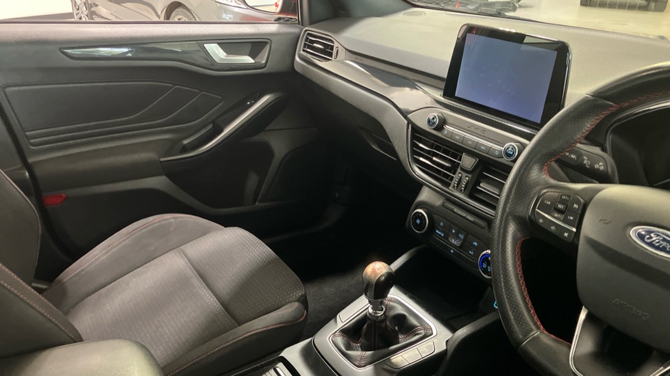 Ford Focus 1.5 EcoBoost 150 ST-Line 5dr Petrol Hatchback - Image 14