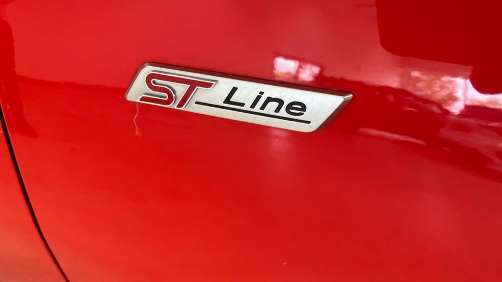 Ford Focus 1.5 EcoBoost 150 ST-Line 5dr Petrol Hatchback - Image 34