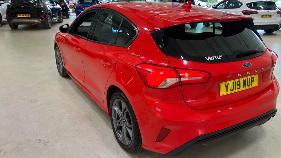 Ford Focus 1.5 EcoBoost 150 ST-Line 5dr Petrol Hatchback - Image 36