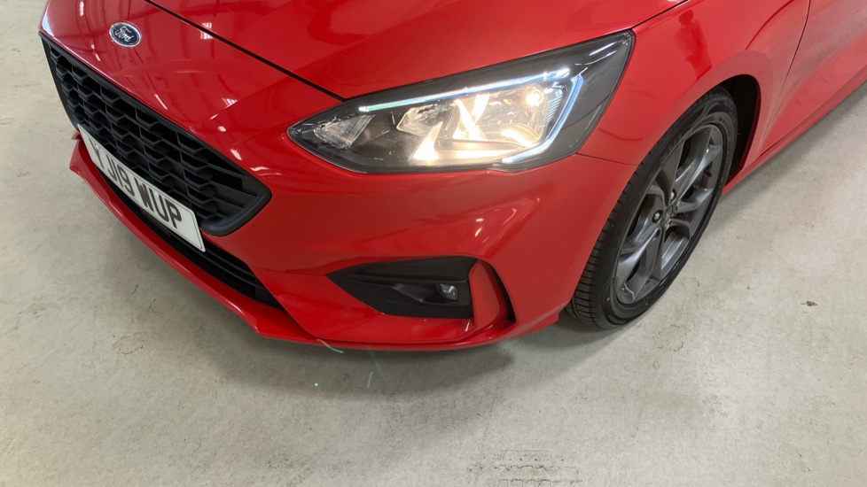 Ford Focus 1.5 EcoBoost 150 ST-Line 5dr Petrol Hatchback - Image 38