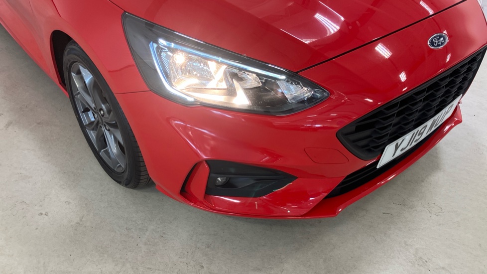 Ford Focus 1.5 EcoBoost 150 ST-Line 5dr Petrol Hatchback - Image 39