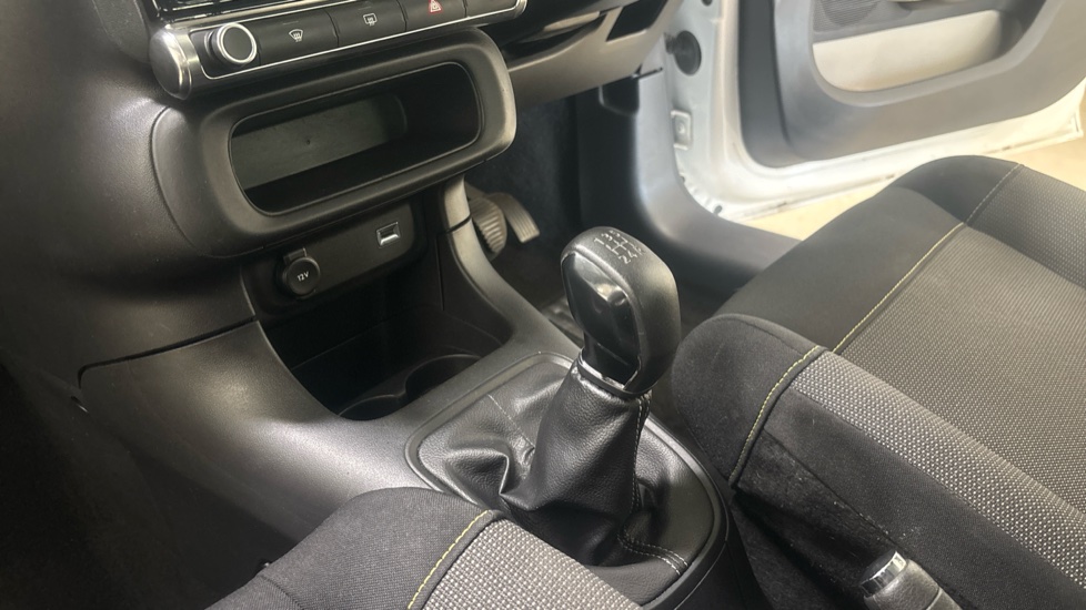 Citroen C3 1.2 PureTech 83 Feel 5dr Petrol Hatchback - Image 13