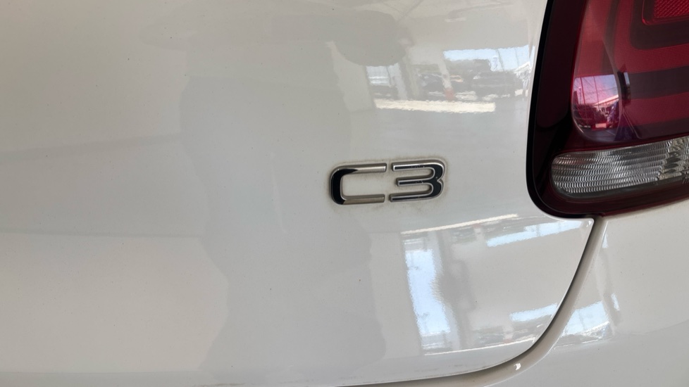 Citroen C3 1.2 PureTech 83 Feel 5dr Petrol Hatchback - Image 21