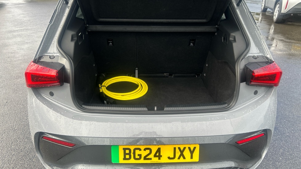 CUPRA Born 150kW V2 58kWh 5dr Auto Electric Hatchback - Image 4