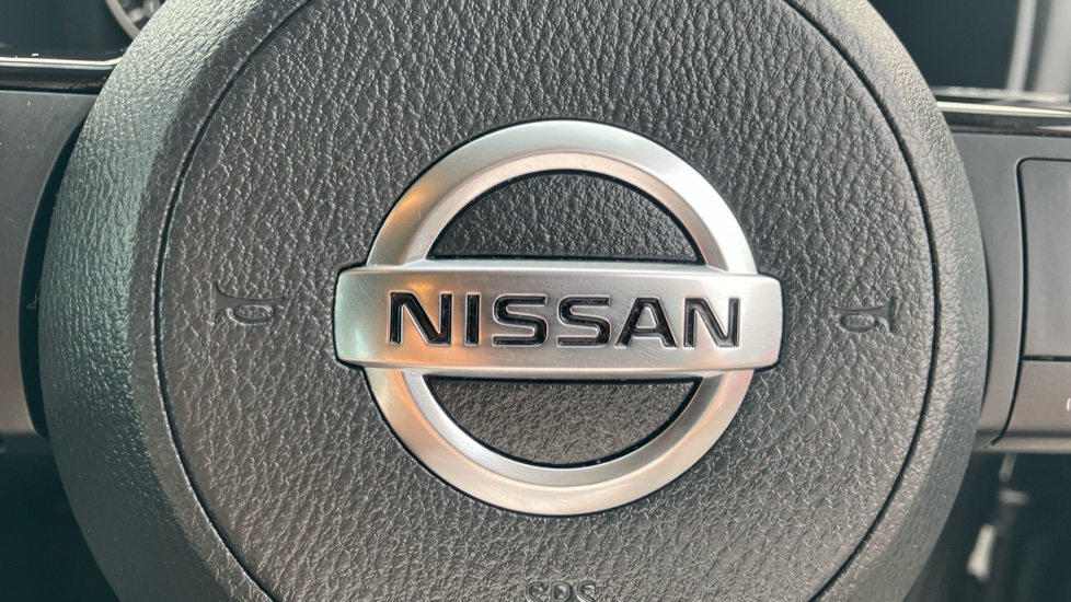 Nissan Qashqai 1.3 DiG-T MH 158 Acenta Premium 5dr Xtronic Petrol Hatchback - Image 23
