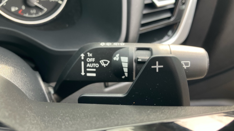 Nissan Qashqai 1.3 DiG-T MH 158 Acenta Premium 5dr Xtronic Petrol Hatchback - Image 25