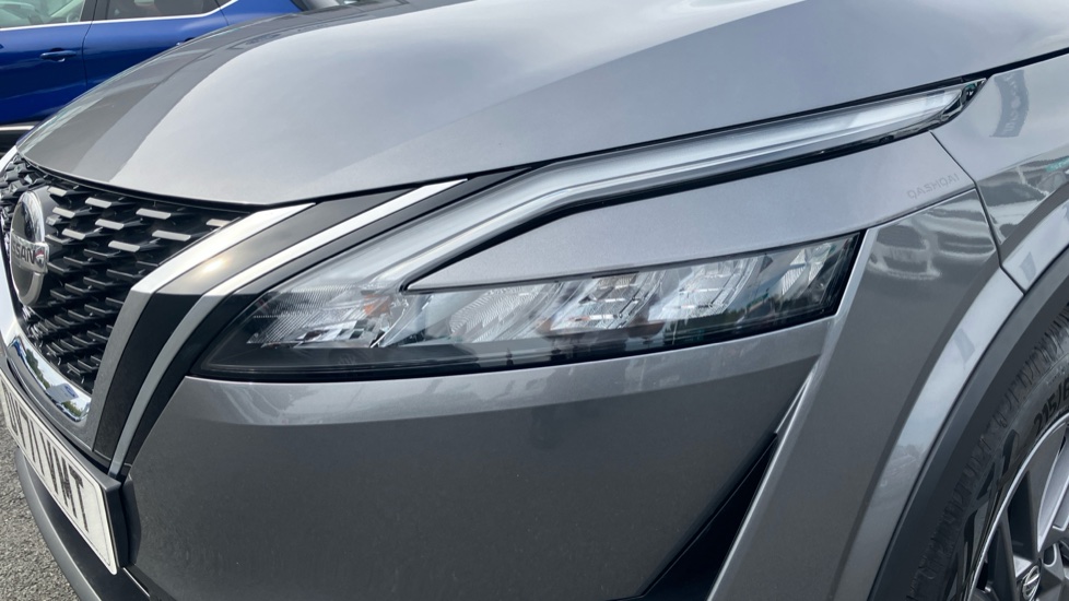 Nissan Qashqai 1.3 DiG-T MH 158 Acenta Premium 5dr Xtronic Petrol Hatchback - Image 40
