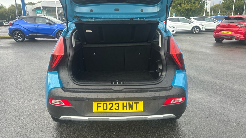 Hyundai BAYON 1.0 TGDi 48V MHEV Premium 5dr DCT Petrol Hatchback - Image 4