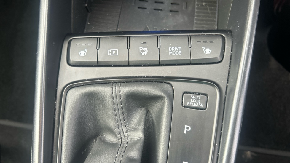 Hyundai BAYON 1.0 TGDi 48V MHEV Premium 5dr DCT Petrol Hatchback - Image 21
