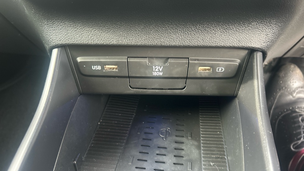Hyundai BAYON 1.0 TGDi 48V MHEV Premium 5dr DCT Petrol Hatchback - Image 22
