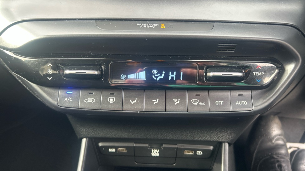 Hyundai BAYON 1.0 TGDi 48V MHEV Premium 5dr DCT Petrol Hatchback - Image 23