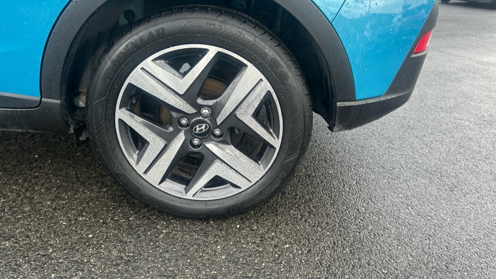 Hyundai BAYON 1.0 TGDi 48V MHEV Premium 5dr DCT Petrol Hatchback - Image 35