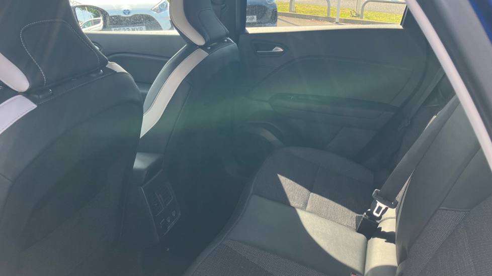 Renault Captur 1.0 TCE 100 S Edition 5dr Petrol Hatchback - Image 16