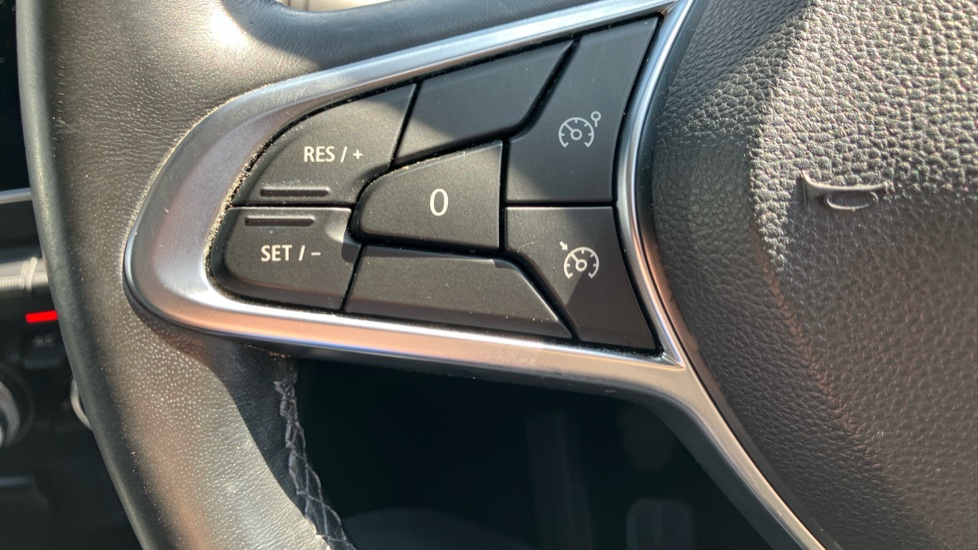 Renault Captur 1.0 TCE 100 S Edition 5dr Petrol Hatchback - Image 21