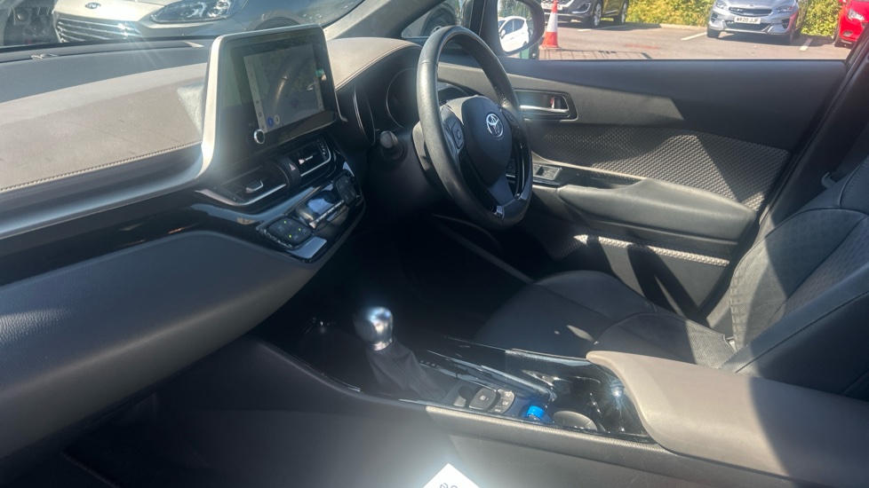 Toyota C-HR 1.8 Hybrid Excel 5dr CVT Hybrid Hatchback - Image 9