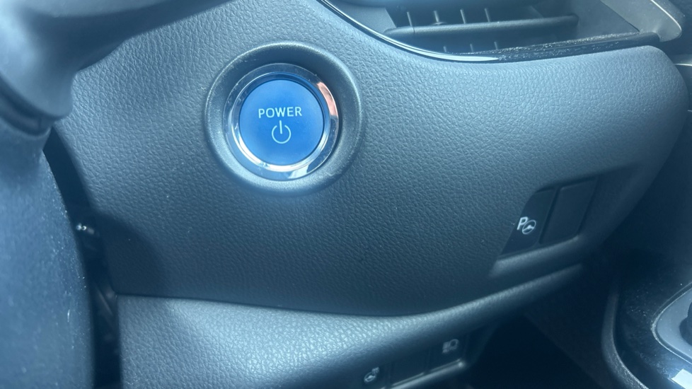 Toyota C-HR 1.8 Hybrid Excel 5dr CVT Hybrid Hatchback - Image 28