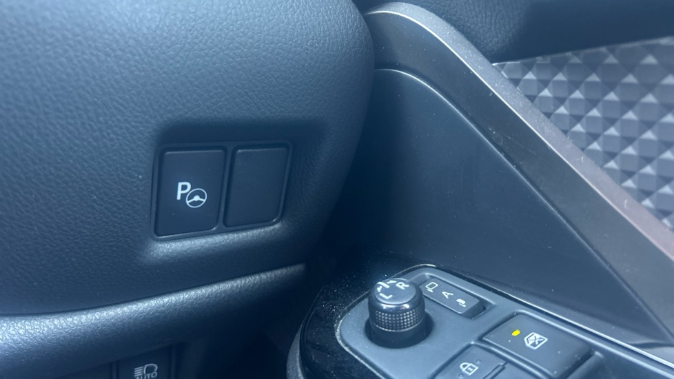 Toyota C-HR 1.8 Hybrid Excel 5dr CVT Hybrid Hatchback - Image 29