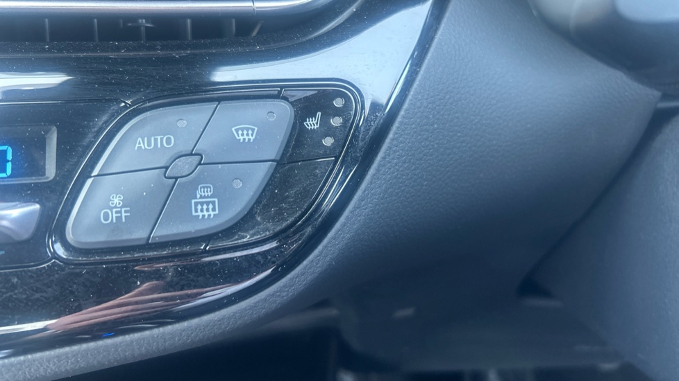 Toyota C-HR 1.8 Hybrid Excel 5dr CVT Hybrid Hatchback - Image 41