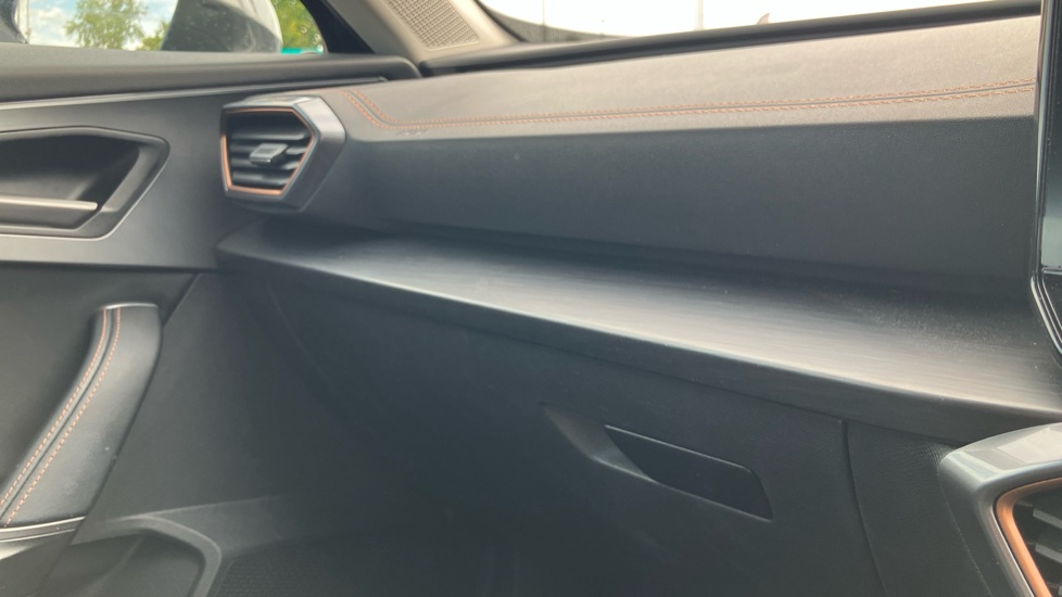 CUPRA Formentor 1.5 TSI 150 V2 5dr Petrol Estate - Image 23