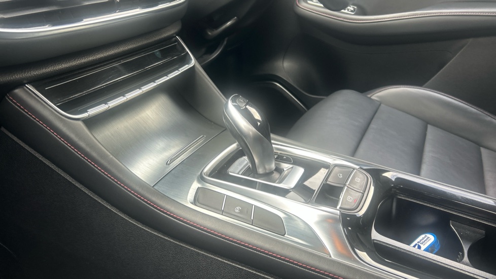 MG HS 1.5 T-GDI SE 5dr DCT Petrol Hatchback - Image 13