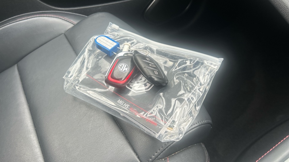 MG HS 1.5 T-GDI SE 5dr DCT Petrol Hatchback - Image 19