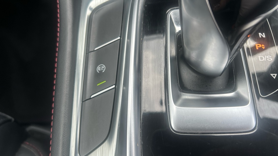 MG HS 1.5 T-GDI SE 5dr DCT Petrol Hatchback - Image 22