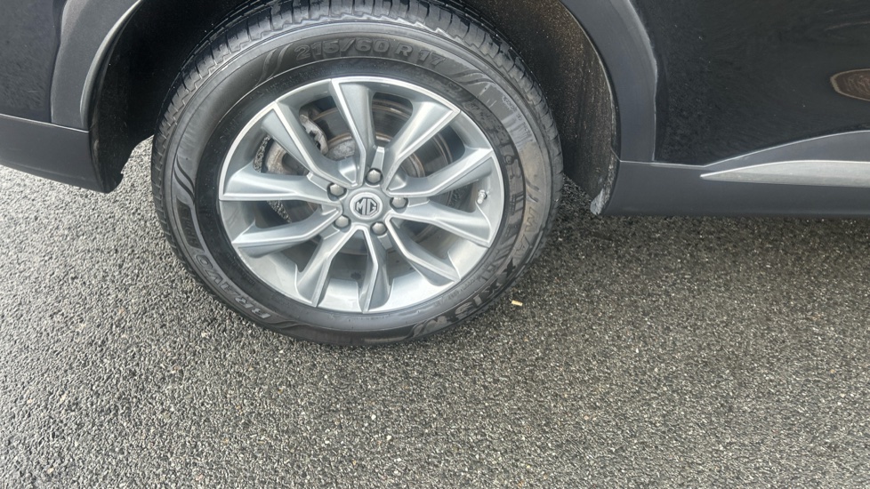 MG HS 1.5 T-GDI SE 5dr DCT Petrol Hatchback - Image 39