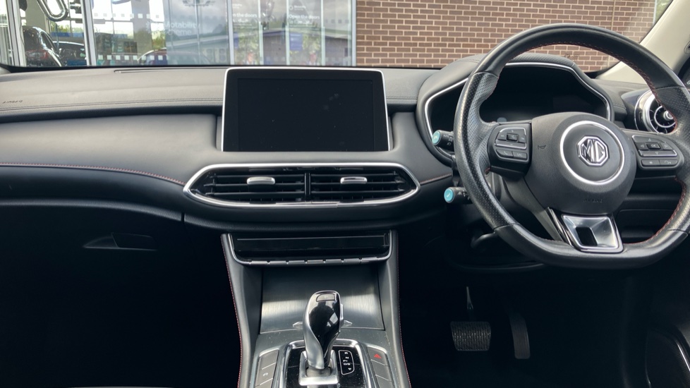 MG HS 1.5 T-GDI Excite 5dr DCT Petrol Hatchback - Image 10