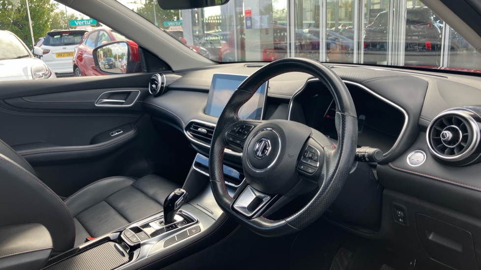 MG HS 1.5 T-GDI Excite 5dr DCT Petrol Hatchback - Image 11