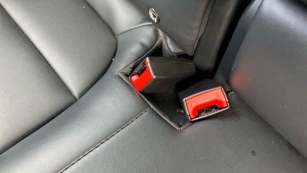 MG HS 1.5 T-GDI Excite 5dr DCT Petrol Hatchback - Image 17