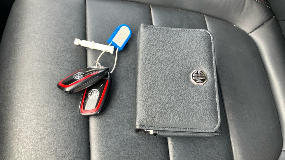 MG HS 1.5 T-GDI Excite 5dr DCT Petrol Hatchback - Image 19
