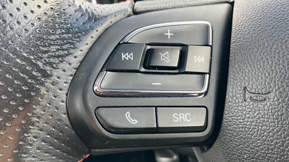 MG HS 1.5 T-GDI Excite 5dr DCT Petrol Hatchback - Image 21
