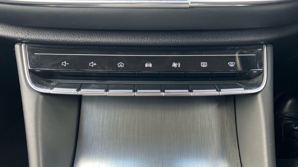 MG HS 1.5 T-GDI Excite 5dr DCT Petrol Hatchback - Image 28