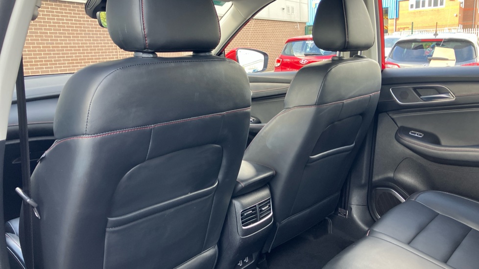 MG HS 1.5 T-GDI Excite 5dr DCT Petrol Hatchback - Image 43