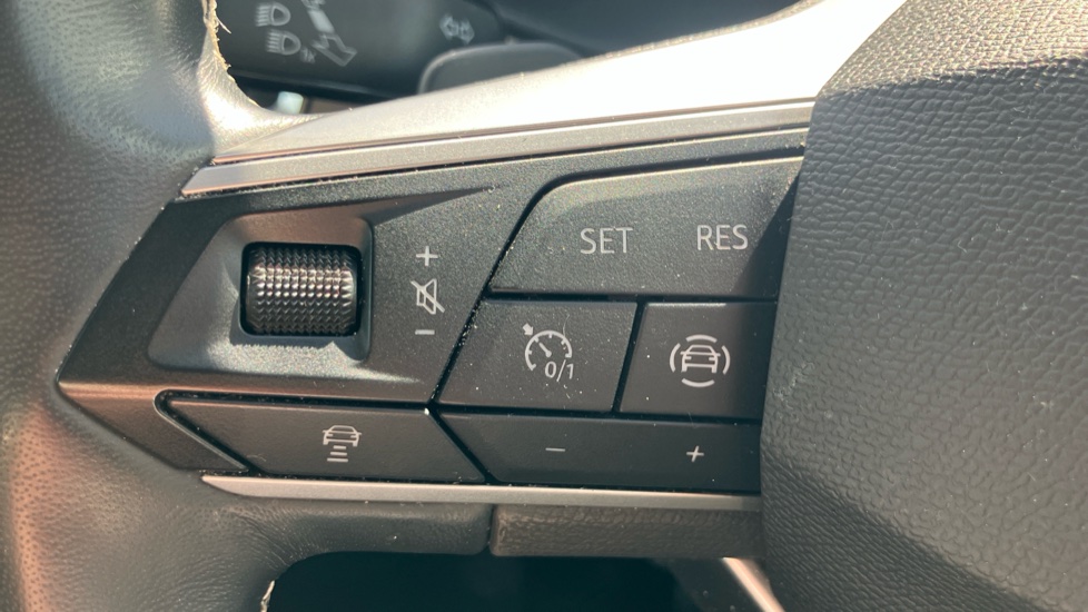 SEAT Ateca 1.5 TSI EVO Xperience 5dr DSG Petrol Estate - Image 21
