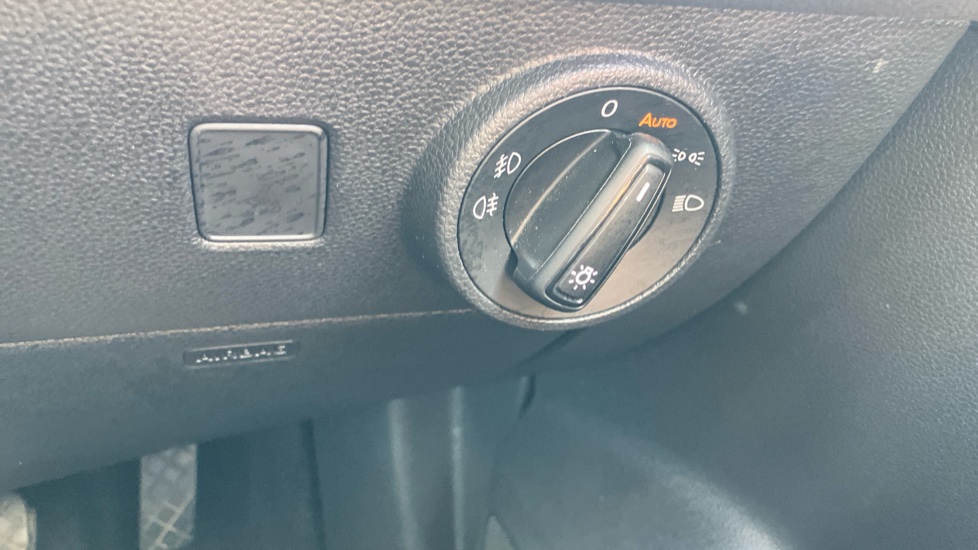 SEAT Ateca 1.5 TSI EVO Xperience 5dr DSG Petrol Estate - Image 26