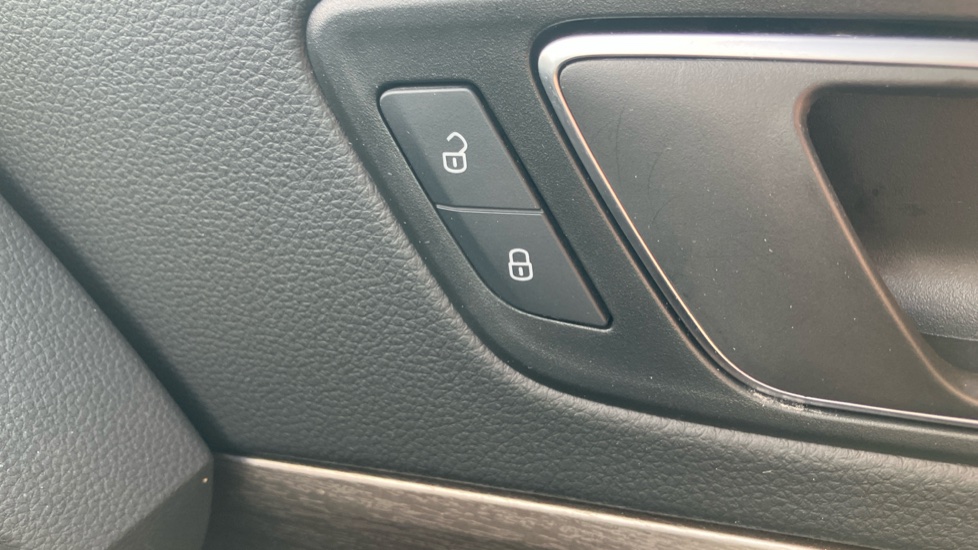 SEAT Ateca 1.5 TSI EVO Xperience 5dr DSG Petrol Estate - Image 27