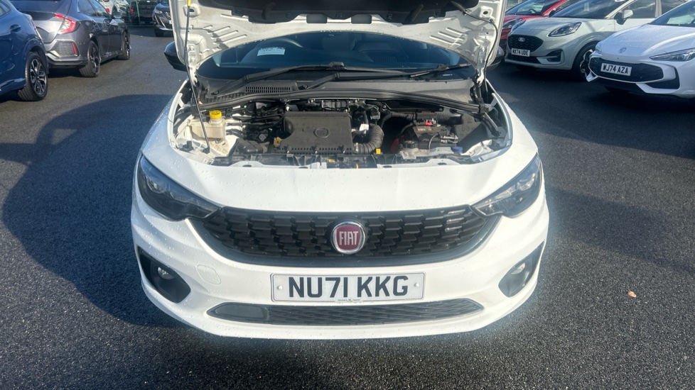 Fiat Tipo 1.4 S Design More 5dr Petrol Hatchback - Image 8