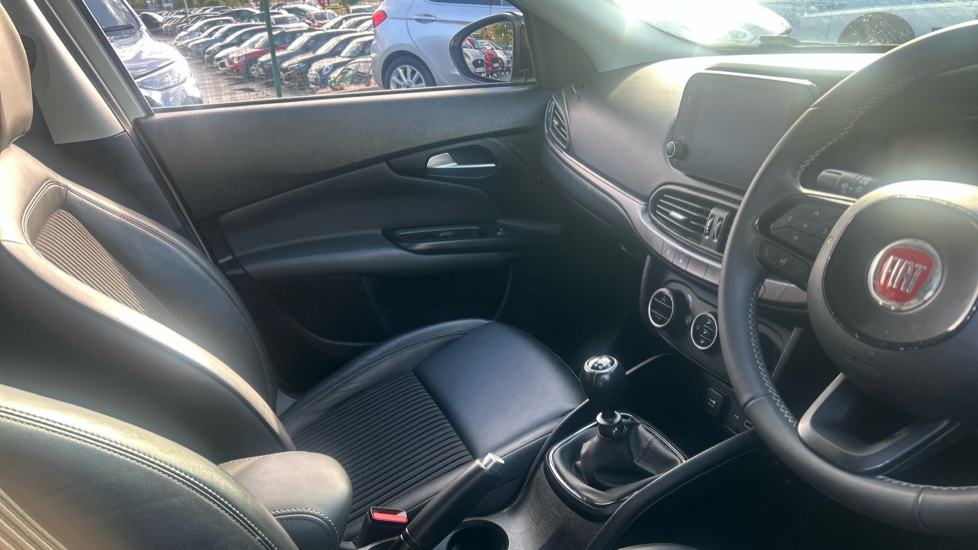Fiat Tipo 1.4 S Design More 5dr Petrol Hatchback - Image 14