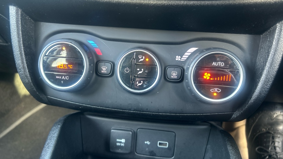 Fiat Tipo 1.4 S Design More 5dr Petrol Hatchback - Image 22