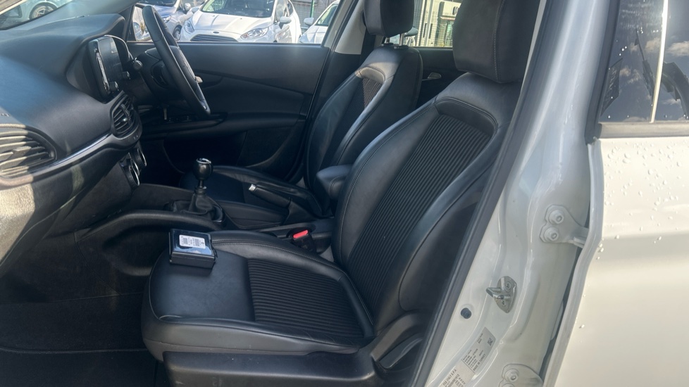 Fiat Tipo 1.4 S Design More 5dr Petrol Hatchback - Image 35