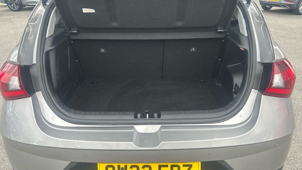 Hyundai i20 1.0T GDi 48V MHD Ultimate 5dr DCT Petrol Hatchback - Image 4