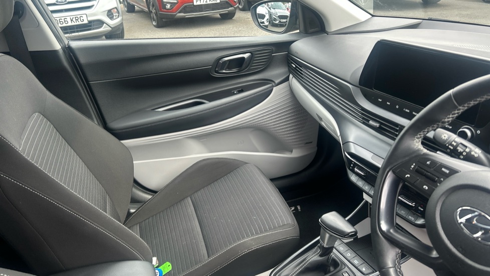 Hyundai i20 1.0T GDi 48V MHD Ultimate 5dr DCT Petrol Hatchback - Image 14